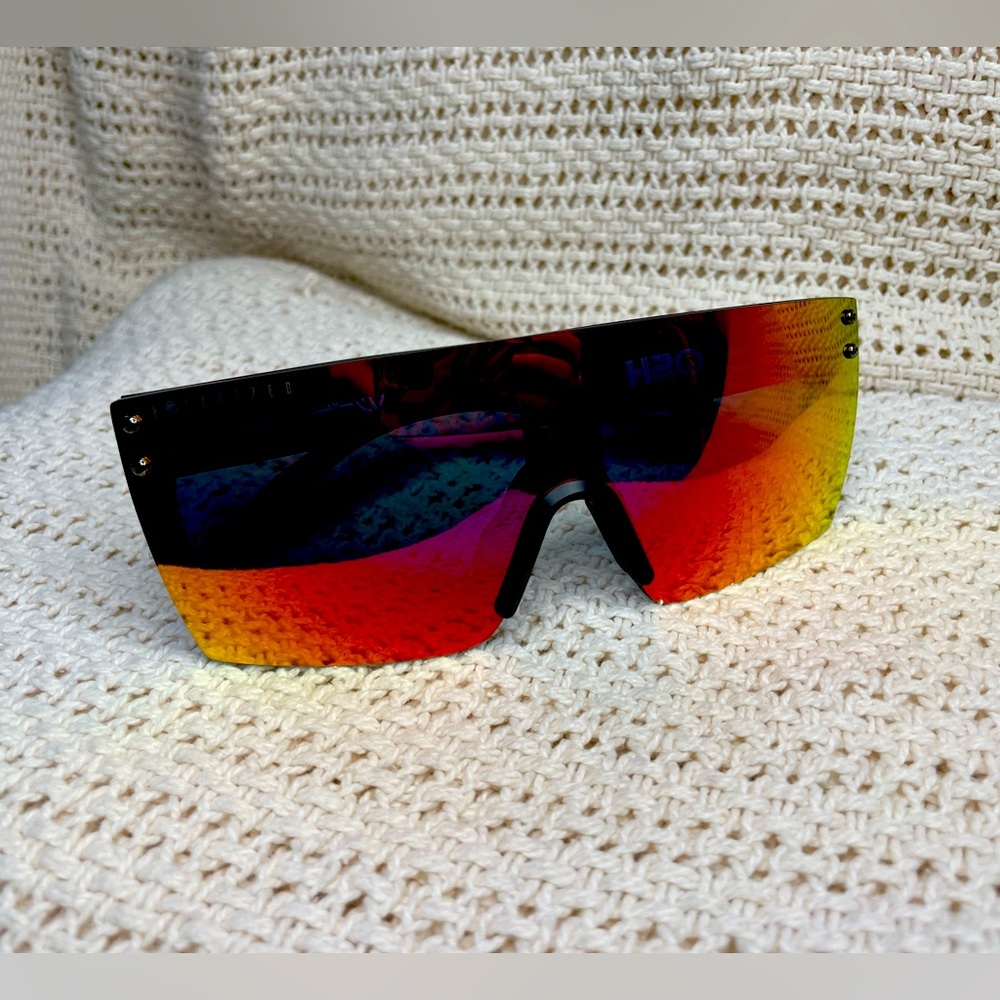 HEATWAVE | HEATWAVE H2O LAZER FACE FLOATING SUNGLASSES | POLARIZED ATMOSPHERE